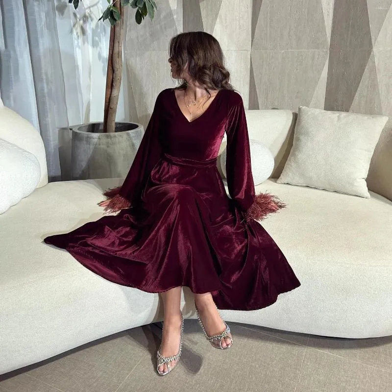 Robes de soirée GIOIO V-cou de luxe jardin soirée plumes rouge manches longues formelle anniversaire longueur de plancher élégante robe de bal femmes