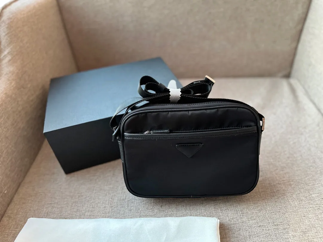 Borsa a tracolla di lusso unisex di alta qualità Borsa di stilista Borsa a tracolla in nylon riciclato Borsa a tracolla da donna Portafoglio Borsa da uomo