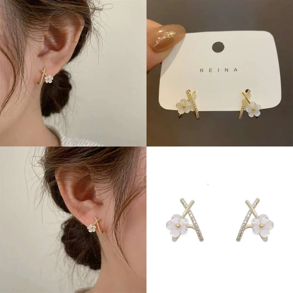 Großhandel Ohrstecker, berühmte Blumen-Ohrringe, Geometrie, Kristall-Eardrop, vergoldet für Damen, Statement-Hochzeitsschmuck, Accessoires2024