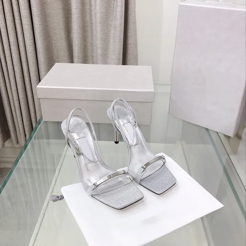 2024 Summer Women Sandals مصمم أزياء مصمم أحذية حقيقية الجلود أسفل 8.5 سم كعب أعلى جودة مضخات حفل الزفاف مع صندوق