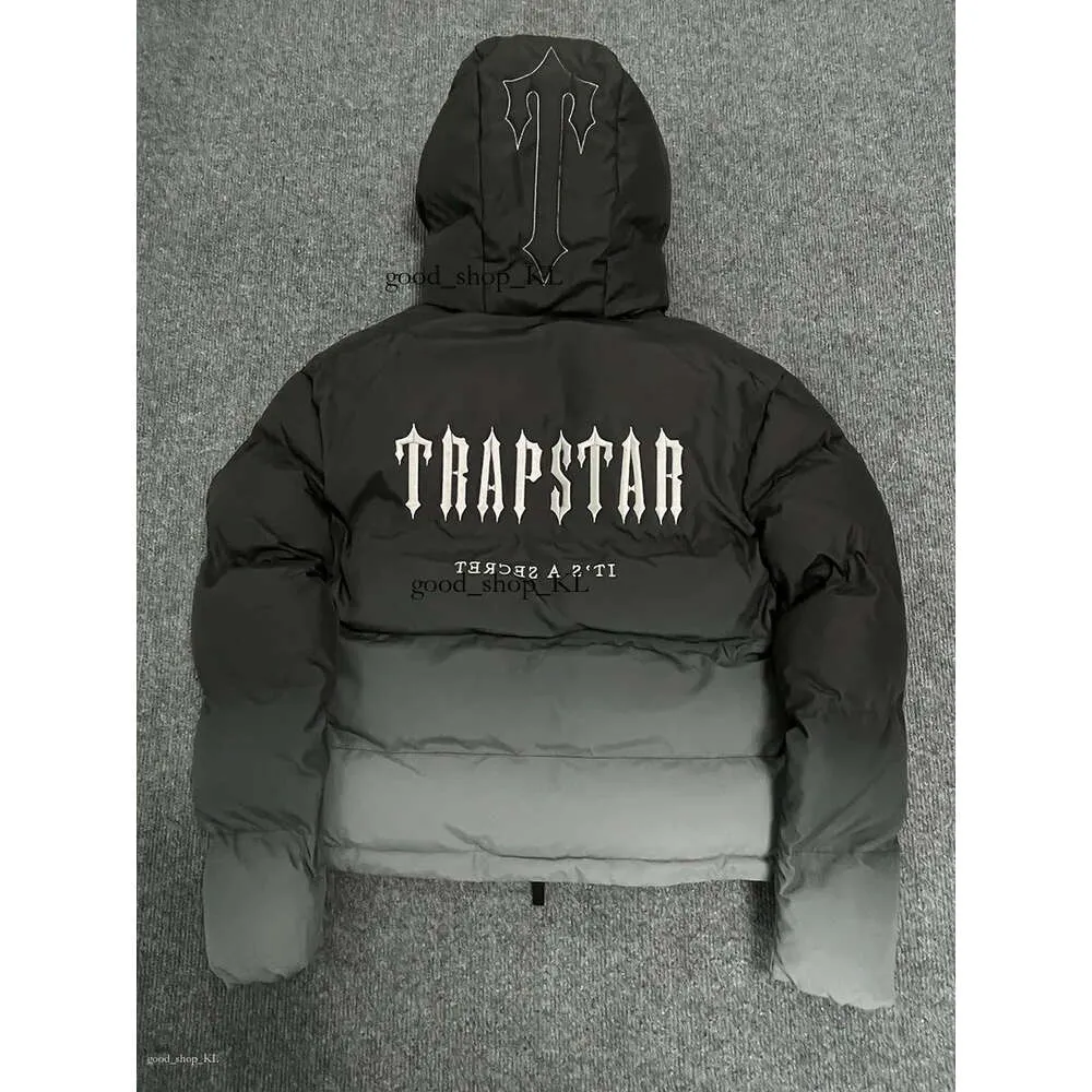 DHgate.com:Trapstar Gradient Puffer Jacket - Embroidered Thermal 
