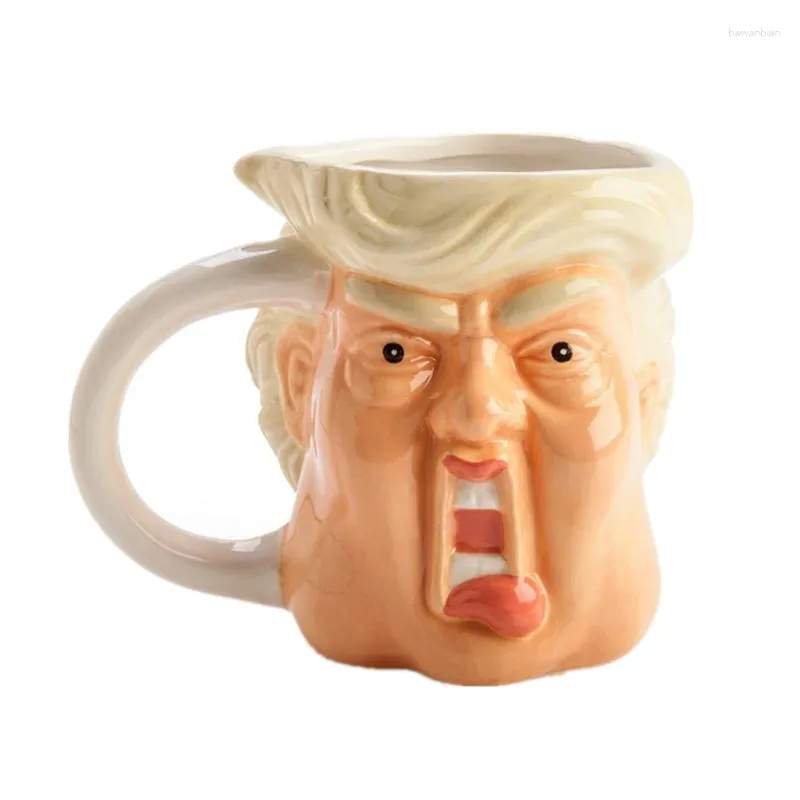 Tazas burlándose de la vieja abuela regañando a Trump Cup Creative Coffee Milk Office Cerámica Festival Cumpleaños Gft