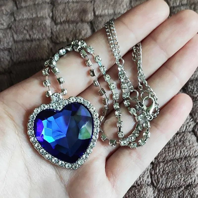 Ocean Blue Diamond Heart Of The Ocean Diamond Necklace Blue