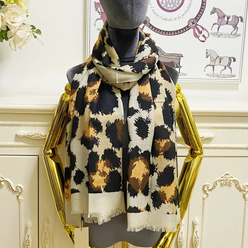 Bufanda larga para mujer, bufandas, chal de encaje, material de Cachemira, estampado beige, grano de leopardo, tamaño grande 190cm - 68cm