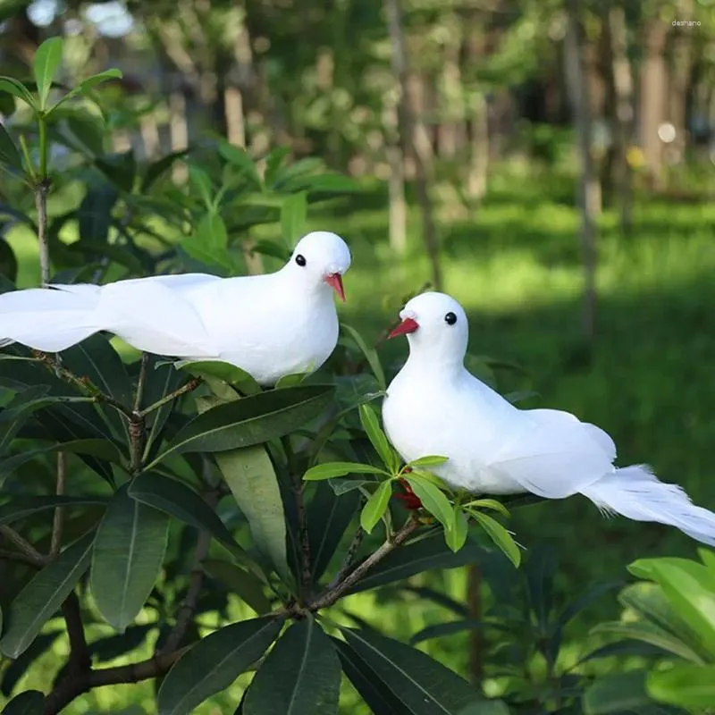 Décorations de jardin 2pcs Store Décor Paix Pigeons Mousse Plume Artificielle Branche Attachée Colombes Art Artisanat Ornement Enseignement Jouets Table À La Maison