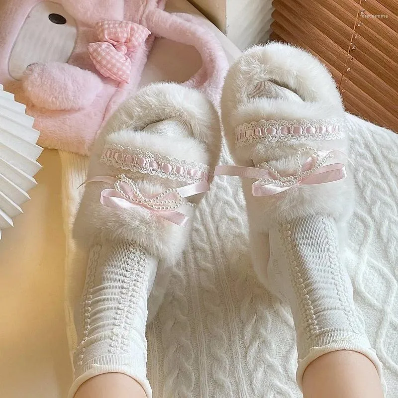 Pantofole carine e soffici da donna invernali con fiocco rosa e stringa di perline, decorazione per la casa per ragazze dolci, comode scarpe da interno sfocate