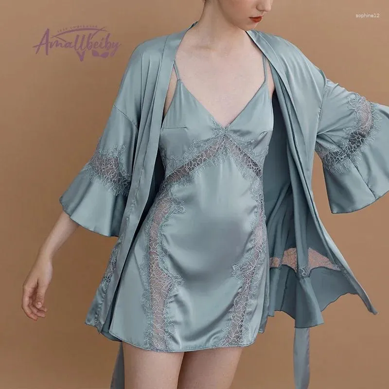 Accueil Vêtements Robe de mariée sexy avec ceinture Lingerie Pyjamas Femme Douce Tentation Sling Chemise de nuit en soie Peignoir en dentelle creuse Femmes Vêtements de nuit