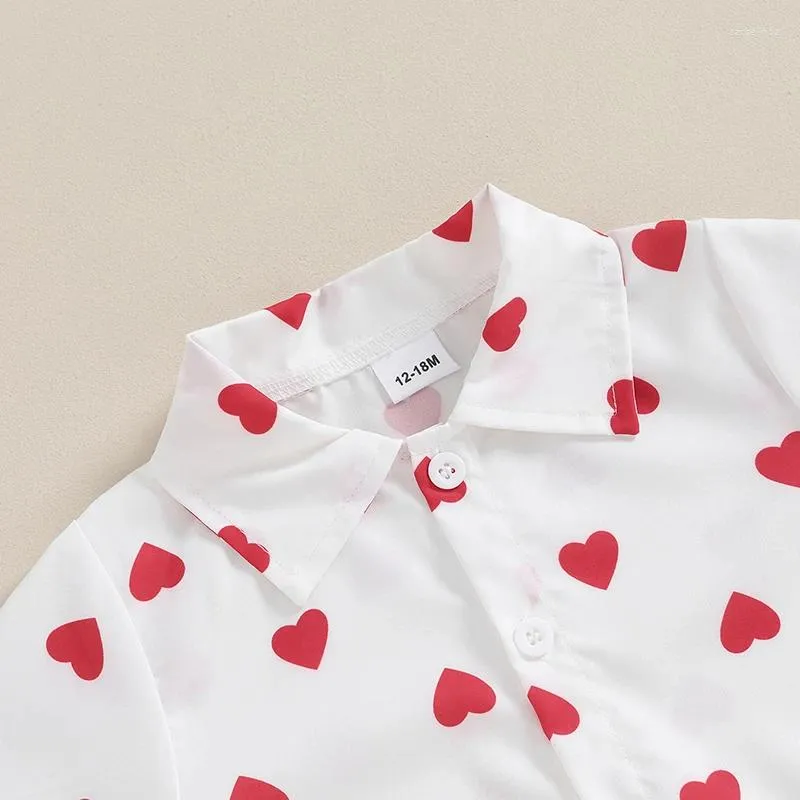 Set di abbigliamento set per bambini per le ragazze di San Valentino da giorno di lettere ricamato a maniche corta