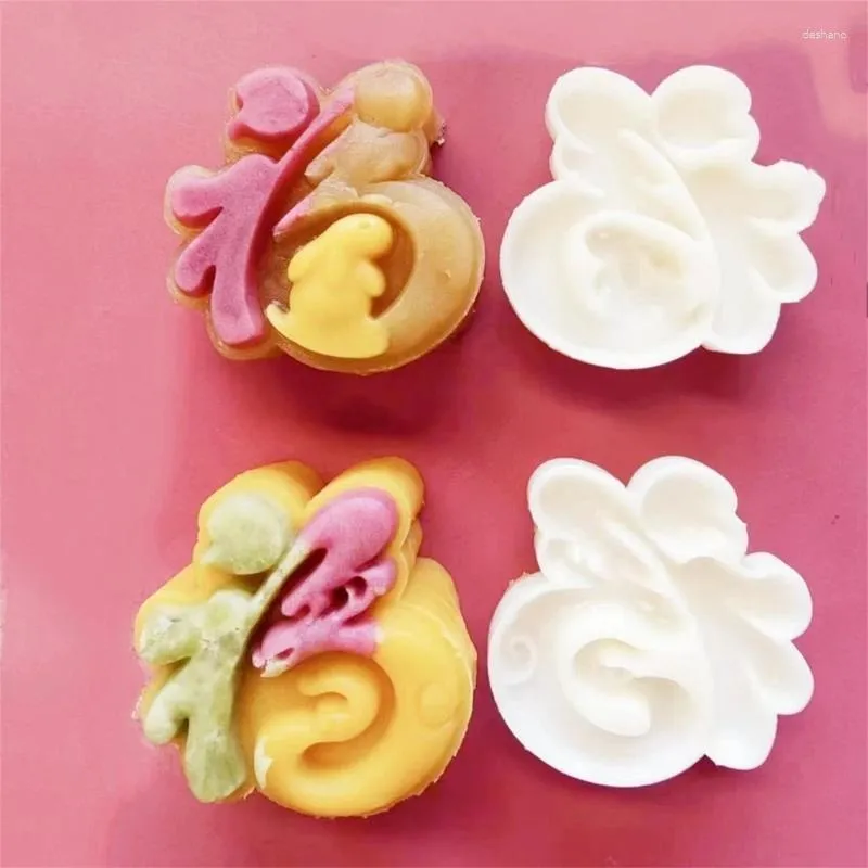 Baking Tools Unique Dragon Cakes Mooncake Mold 3D Cookie Pastry Molds MidAutumn Festival Decor Exquisite Stamps