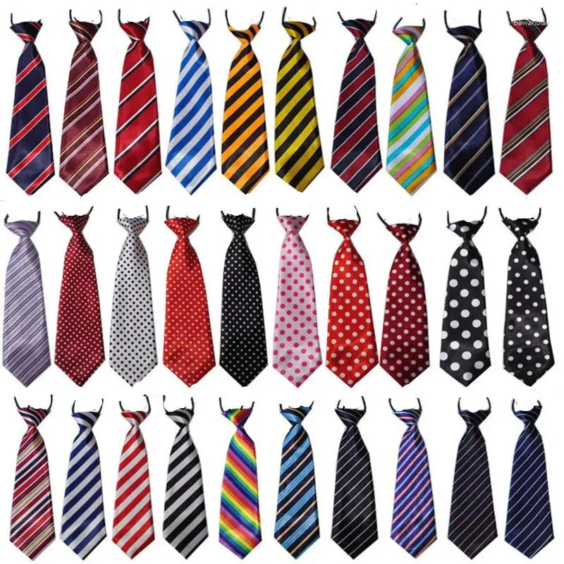 Abbigliamento per cani 60 pezzi Accessori per toelettatura Cravatte grandi Strisce Puntini Cravatte scozzesi per forniture per cani di taglia media