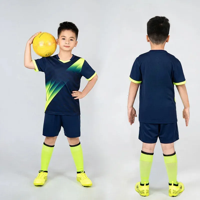 Boys Football Jersey Tracksuit Child Soccer Sports Uniforms Kids Play Ball Sportswear Kits Vest Childrens Football Suit Socks 240318