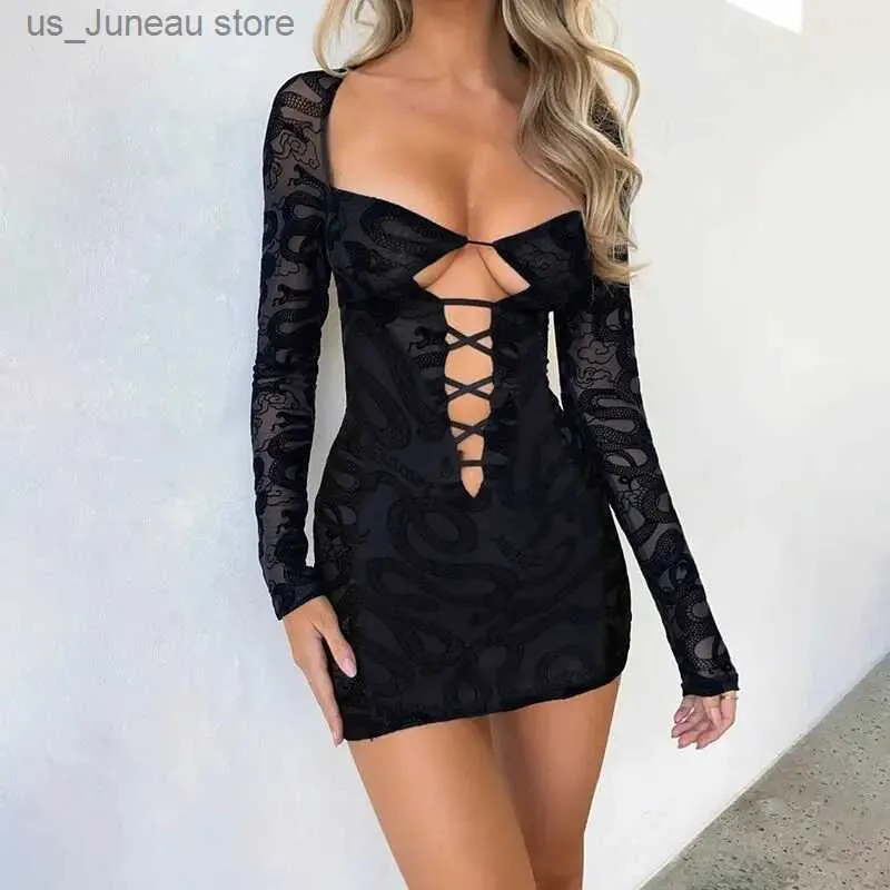 Grundläggande avslappnade klänningar tryck Square Neck Hot Sexy Bandage Cut Out Mini Dress Elegant Club Party Long Slve BodyCon Dresses Fall Clothes 791 T240330