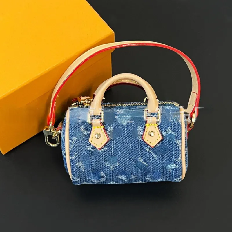 Mulheres Designer Bags Mini Denim Bag Pingentes Carro Chaveiro e Zíper Bonito Moda Mini Bolsas