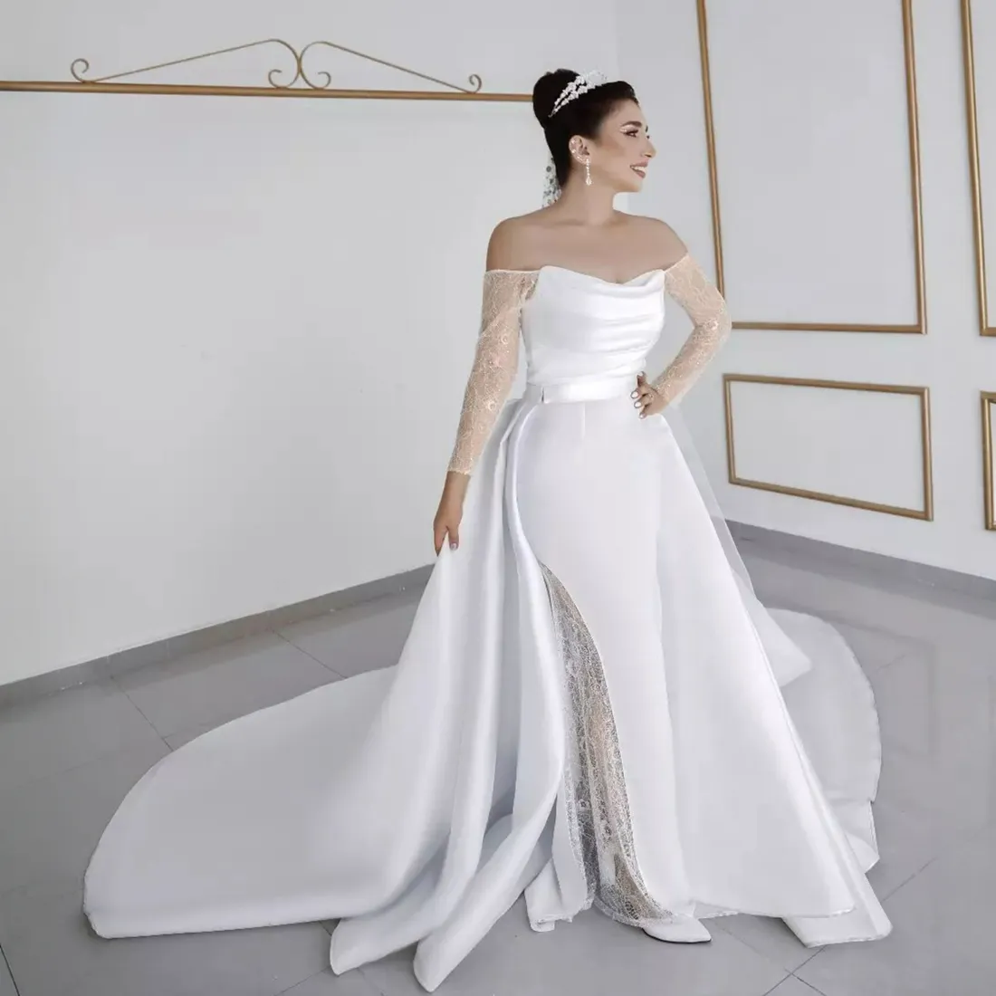 2024 Abiti da sposa a sirena Abiti da sposa con strascico staccabile con spalle scoperte Illusion maniche lunghe in pizzo con perline Elegante abito da sposa per donne nere africane D205