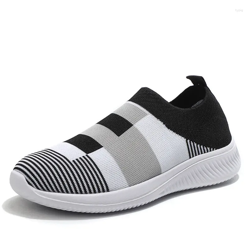 Casual schoenen Sneakers Dames Lopen Vrouw Lichtgewicht Loafers Tennis Dames Mode Slip-on Sok Gevulkaniseerd Grote maat 2024