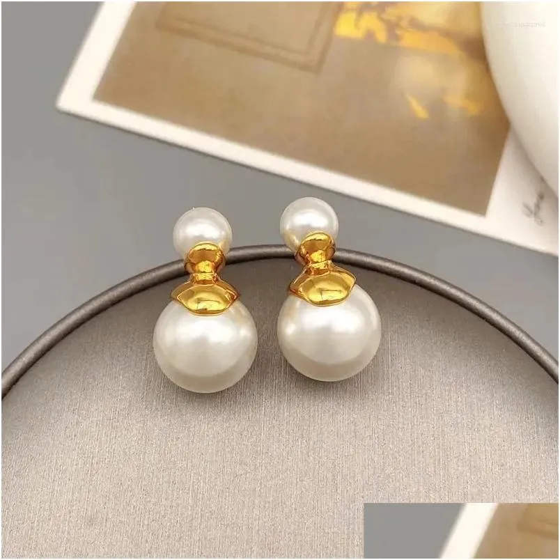 Boucles d'oreilles à clous rétro européen et américain incrusté de perles double face pour femmes de luxe élégant mode placage or 18 carats livraison directe juif Dhgbs