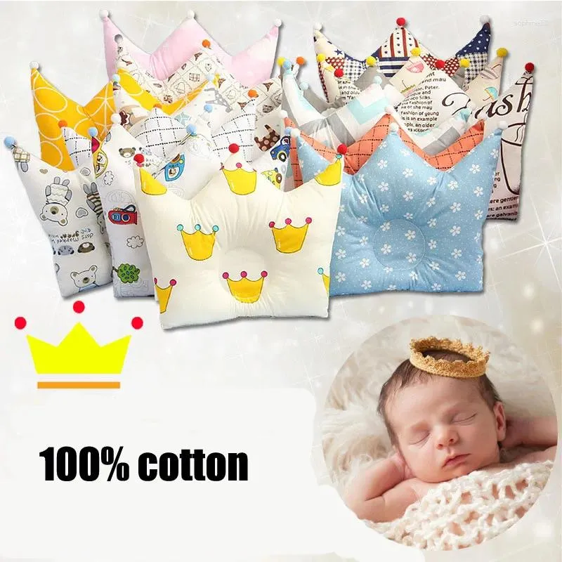 Cuscino in cotone per neonati Corona per neonati che modella il cartone animato per bambini Posizionatore per bambini Cuscino antirotolamento Piatto Bebe Protezione per la testa