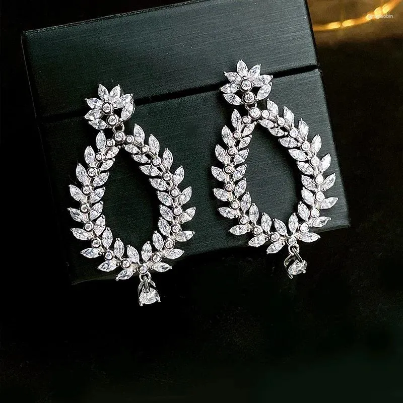 Boucles d'oreilles à tige en argent sterling 925, style banquet de luxe léger, diamant à haute teneur en carbone, ensemble de boucles d'oreilles goutte d'eau