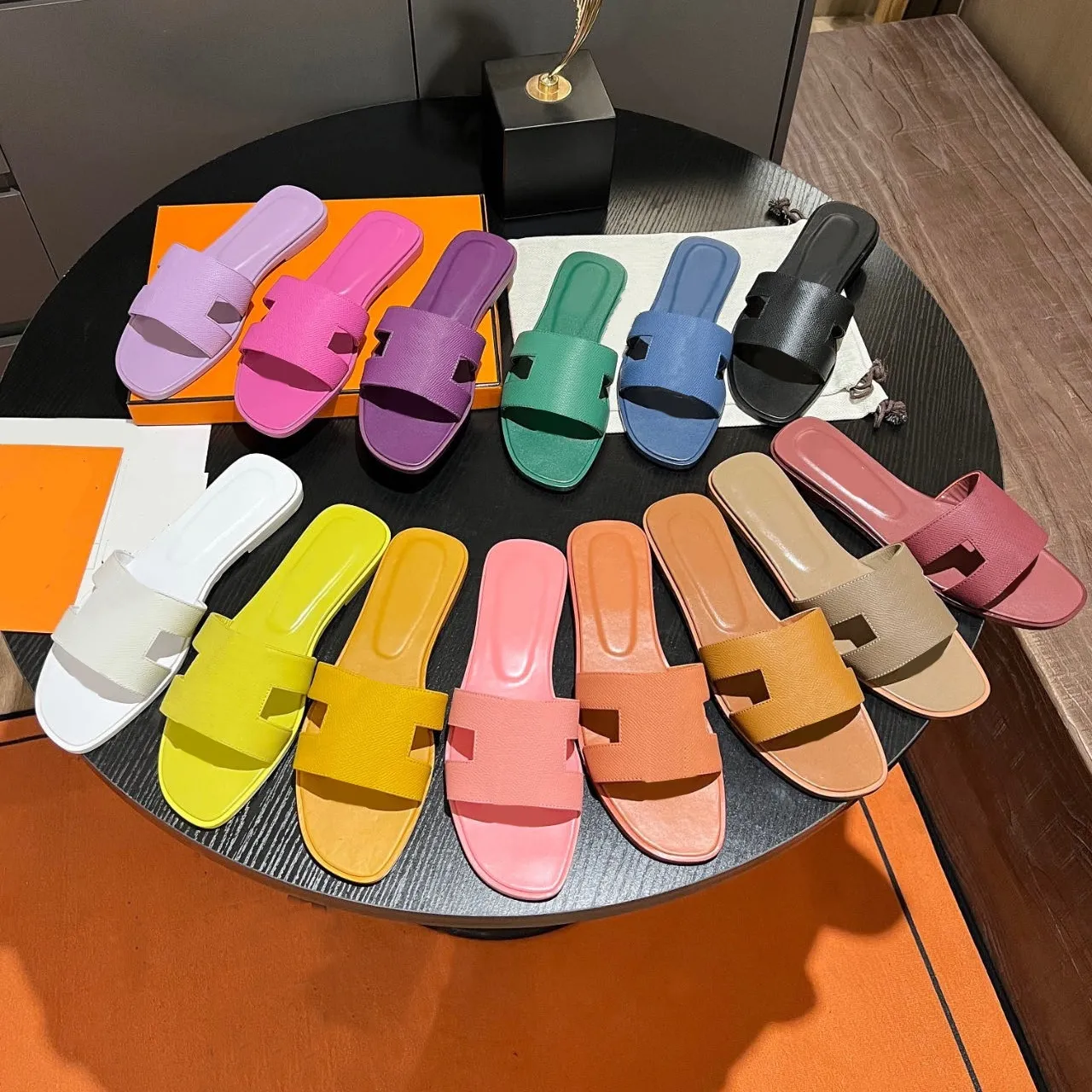 Designer Sandals for Women Famous Slides Sandale Womens Flat Slide Slipper Sliders Shoes Bottom Flip Flops Casual Beach Sandal Real Leather Top Quality with Box
