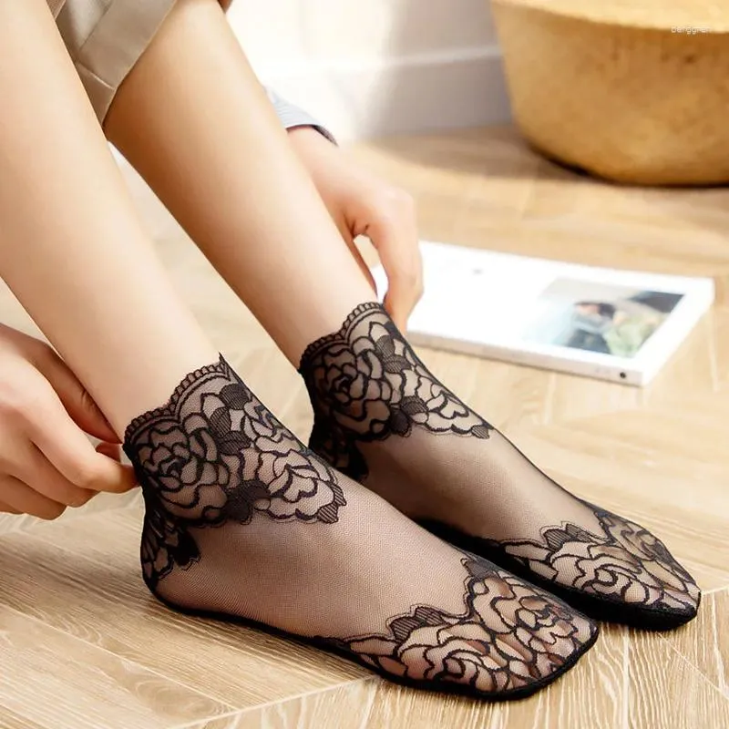 Frauen Socken Spitze Blume Sommer Dünne Hohl Atmungsaktive Kurze Für Mädchen Lolita Unsichtbare Boot Socke Mode Nicht-Slip