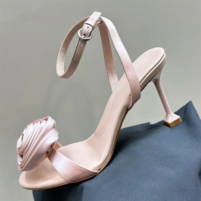 2024 verão nova flor de cetim fino salto alto sandálias femininas marca sexy sandálias vestido formal sapatos pista chinelos mujer