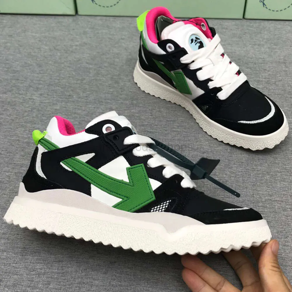 Mid-top fora do escritório sapatos casuais setas verdes em ambos os lados sola de borracha branca cinta de renda designer homens mulheres tênis moda tendência de alta qualidade com caixa original