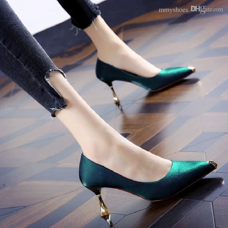 Sandalen Designer Damesmode zoete groene pu lederen stiletto's, kantoor dames zwarte zomerhakken zapatos dama puntige kledingschoenen