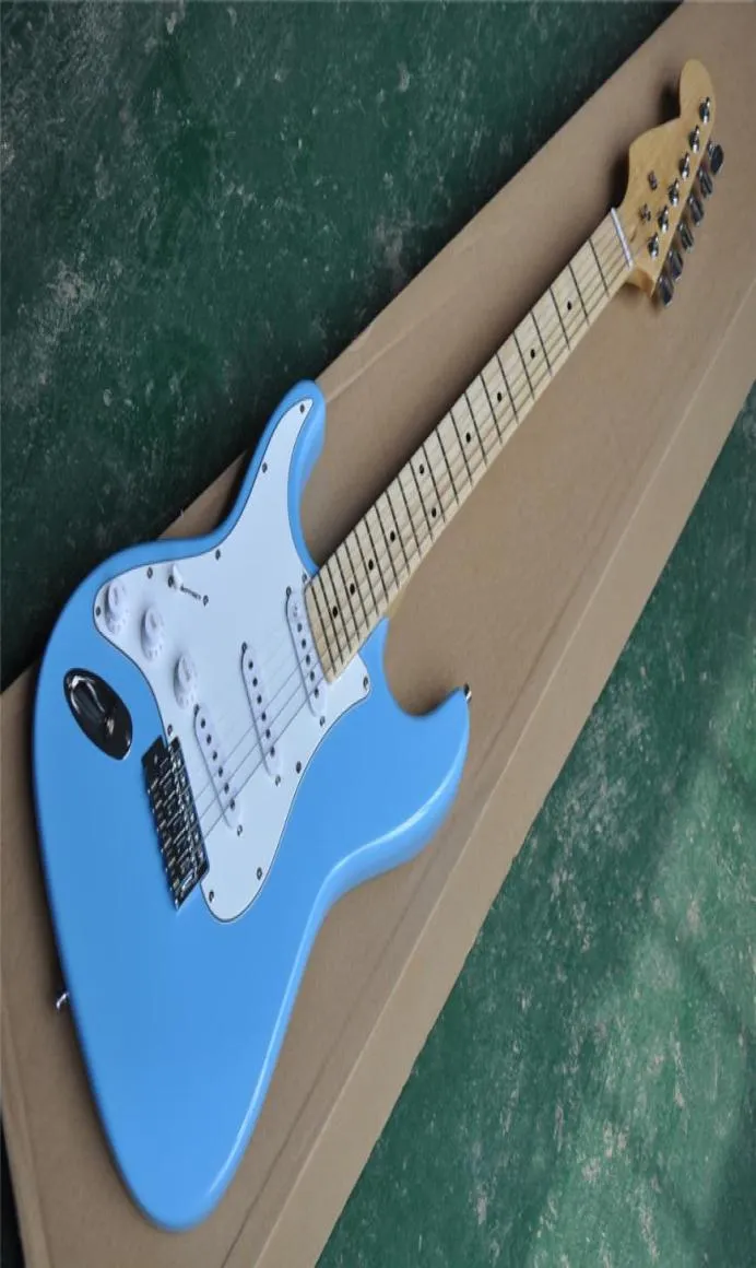 Chitarra elettrica blu mancherta con SSS PickUpswhite PickGuardmaple FretboardChrome HardwareProvide Services Personalized2336710