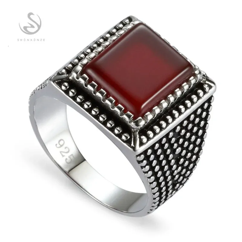 Eulonvan Vintage Charm Luxury Wedding 925 Sterling Silver Jewelry Rings for Men Red Cubic Zirconia S3806サイズ7 8 9 10 11 12 13 240322