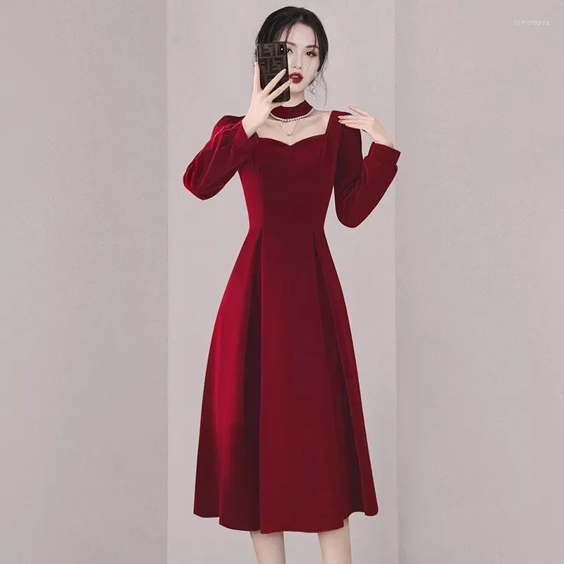 Vintage Slim Red Velvet Long Dress for Women with Beading O-Neck and  Flutter Short Sleeves, Mid-Calf Length for Autumn and Winter from Dhgate  Basic & Casual Dresses - price 42.25