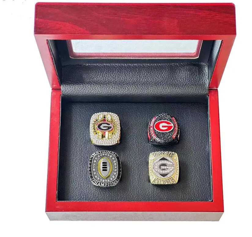 4pcs 2022 2023 Georgia Bulldogs National SEC Team Champions Championship Ring com caixa de exibição de madeira Lembrança NCAA Men Fan Gift