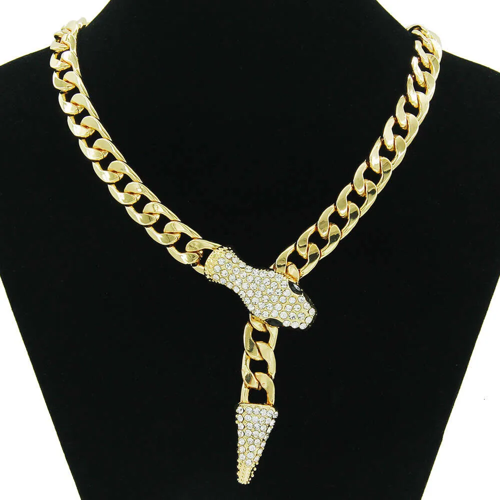 INS Style Cuban Light Short Full Diamond Snake Head Magnetic Buckle Necklace with Personalized Niche Design Collarbone Chain for Women