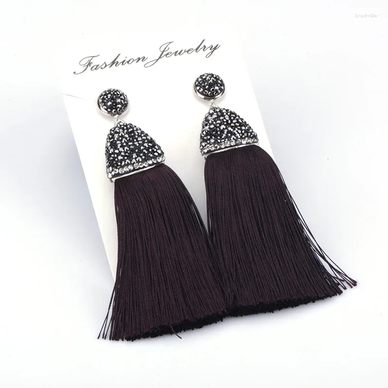 Boucles d'oreilles pendantes style bohémien, style Boho classique, tissu en soie noire, pompon épais avec connecteur de capuchon en strass, boucles d'oreilles pour femmes