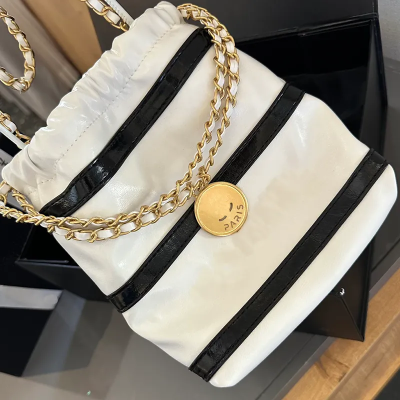 Classico woc mini designer woC Mini designer Crossbody Borse Tote Fashion di alta qualità Guida spalla in pelle Luxury Diamond Modello trapuntato Doppia lettera Black White Borse