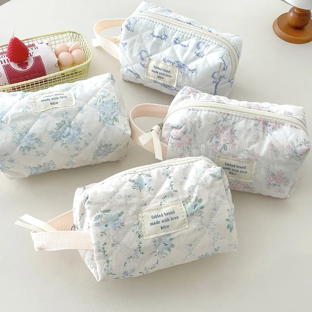 Beauty Case Da Viaggio In Cotone Con Motivo Floreale | Trousse Portatile Per Trucco E Toeletta | Bianco | Regalo Per Donna E Ragazza