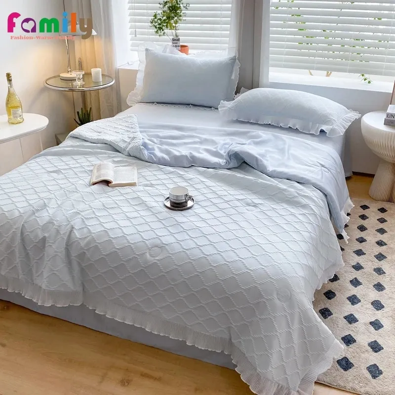 Small Fresh Lace Air Conditioner Quilt Printing Cotton Quilted Bed Linen Bedspread on Comforter Adults Children Blanket Bedding 240318