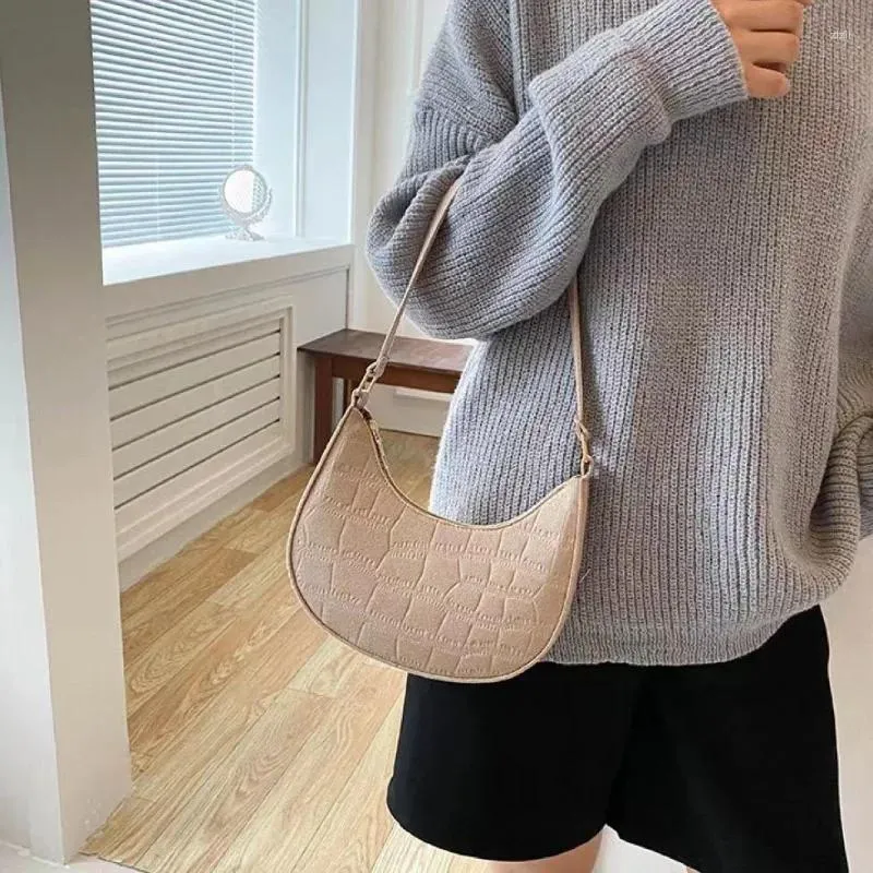 Shoulder Bags Luxury Women's Underarm Bag Fashion Trend Dumplings PU Leather Solid Color Handbag Designer Exquisite Women