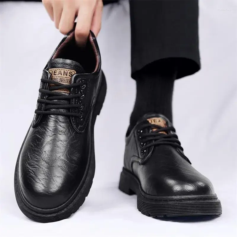 Sapatos de vestido de couro masculino grande dedo do pé outono inverno terno de veludo térmico esportes ao ar livre e casual alto