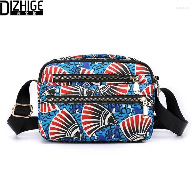 Drawstring Bohemian Flower Printing Nylon Flap dragkedja handväska och handväskor 2024 Summer Women Crossbody Bag Justerbara band Messenger -väskor