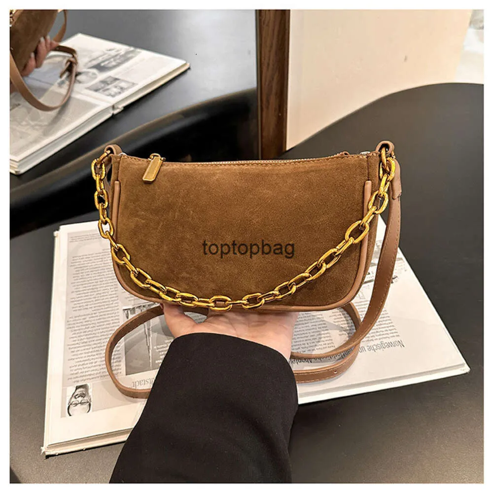 Designer Luxury Fashion Tygväskor High End Suede Womens Bag 2023 Ny höst- och vinternischdesignkedja Underarm Bag Versatil Single Shoulder Diagonal Cross Bag