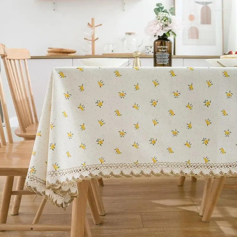 테이블 천 방수 및 오일 방지 식 테이블 로스 스타일 작은 장미 프린지 폴리 에스테르면