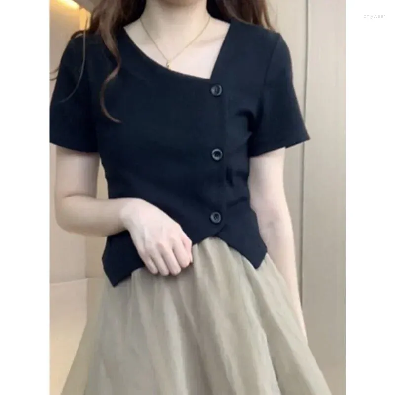 T-shirt da donna 2024 Estate Scollo a V Manica corta T-shirt Design Irregolare Top Moda Donna coreana Y2k Abbigliamento Crop Shirt