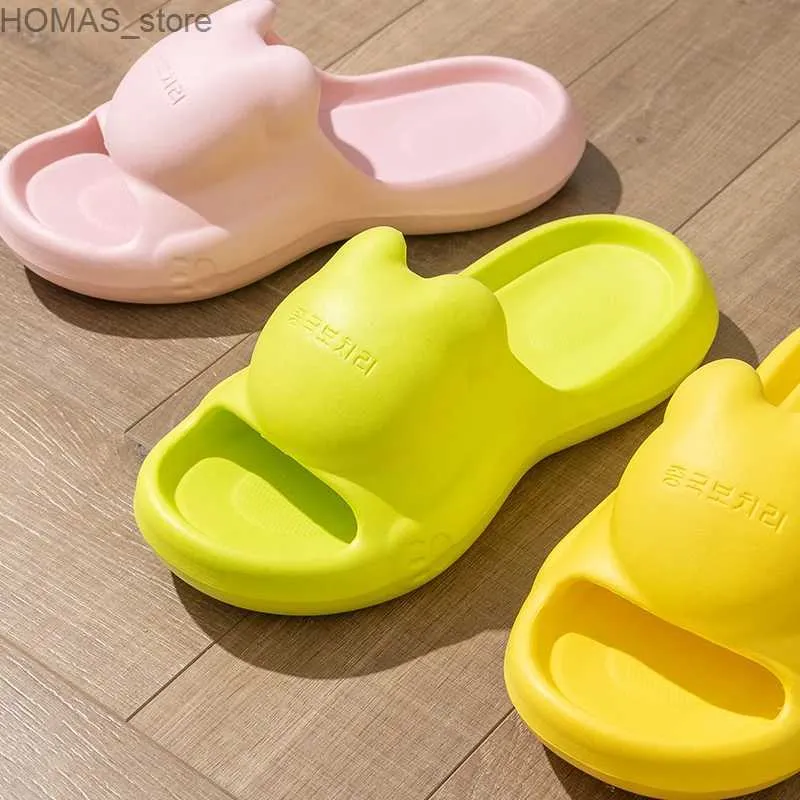 Chaussures à la maison Chaussures parent-enfant de petite ours de conception d'ours glissent les sandales confortables hommes femmes femmes non glissées pantoufles douces femmes tongs de maison y240401