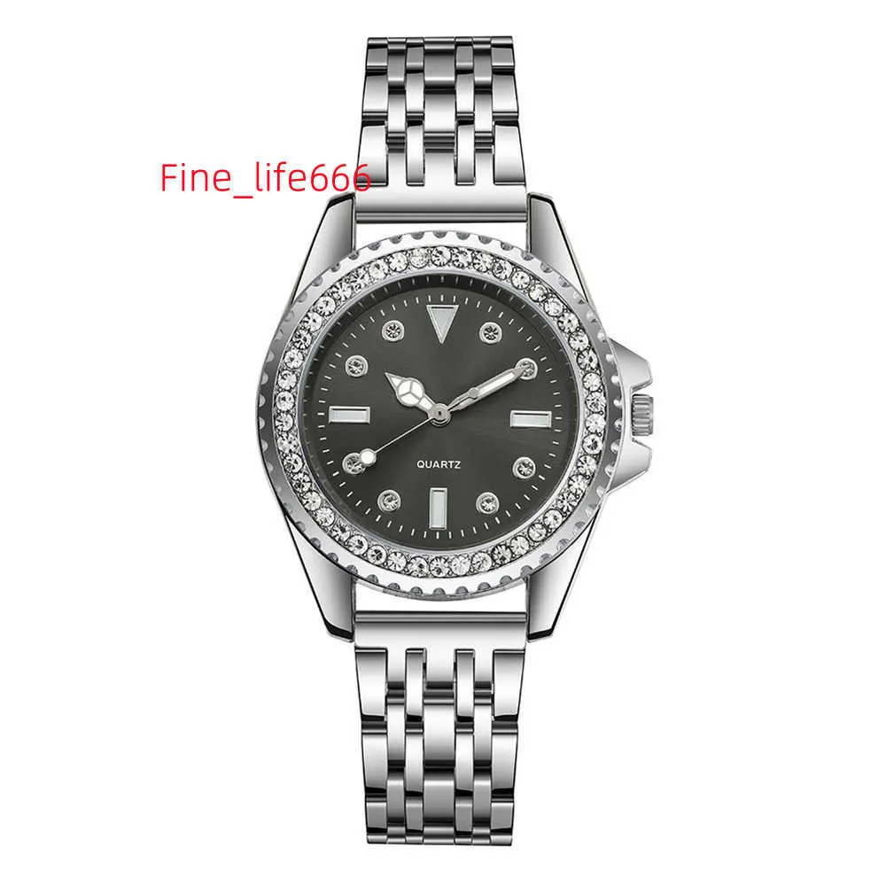 NW1365 Fashion Ladies Silver Simple Full Diamond English Watch