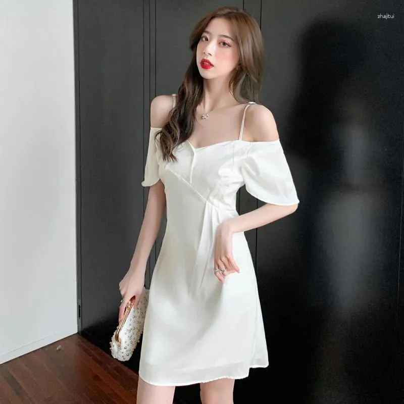 Sukienki imprezowe Summer Białe na ramię seksowne klub mini sukienka na body eleganckie bodycon vestidos 2024 vintage koreański elegancki elegancki