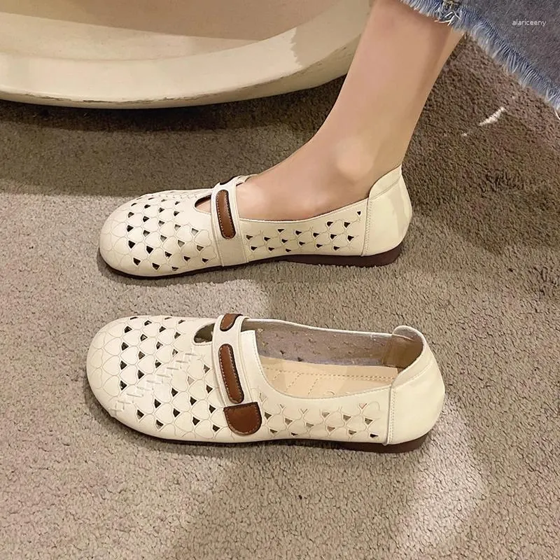 Casual Shoes Spring And Summer 2024 Fashion Flat Single Soft Sole Wear-Resistant Women's Round Toe Hollow 35-40