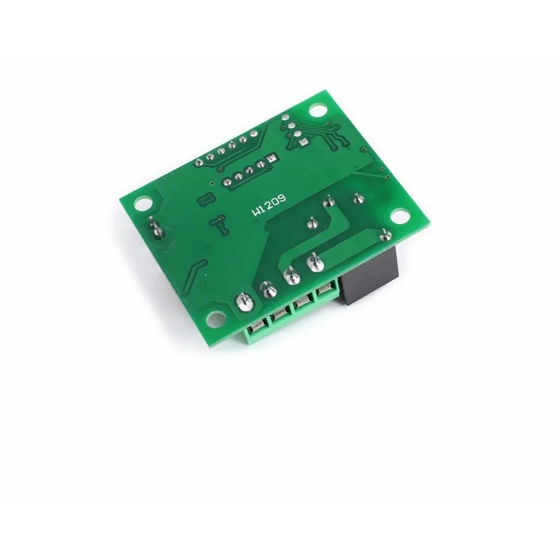 XH-W1209 Digital Temperature Controller Precision Temperature Controller Temperature Switch Miniature Temperature Control Board