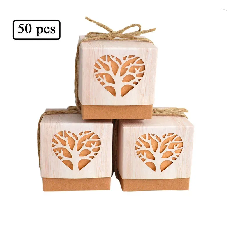 Cadeau cadeau 50pcs rétro bricolage papier kraft boîte à bonbons creux arbre d'amour créatif faveur de mariage et boîtes anniversaire noël