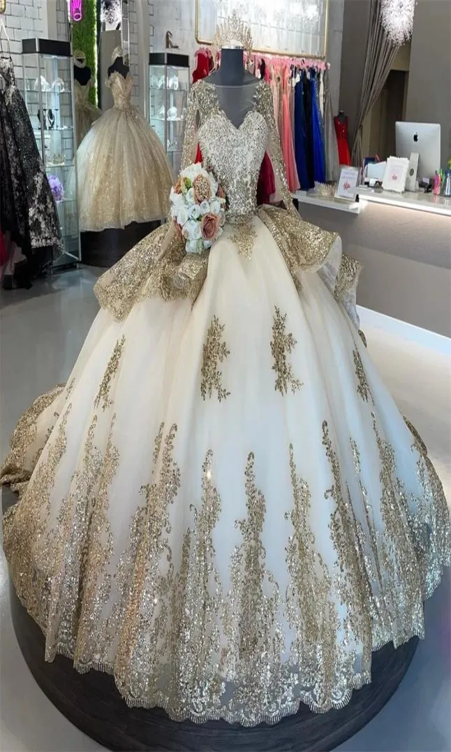 Luxury Sparkly Quinceanera Dresses Lace Beaded Pearls Ball Gown with Golden Appliques Long Sleeve Sweet 16 Dress Party Wear3588080