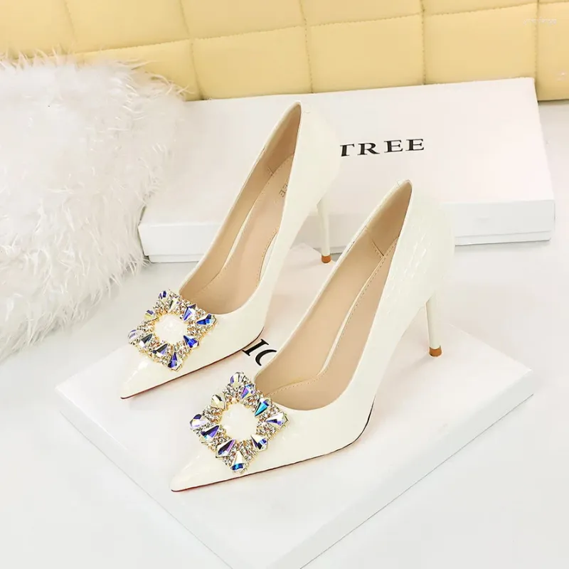 Casual Shoes European And American Party High Heels Show Thin Women's Slim Shallow Mouth Pointed Metal Rhinestone Buck